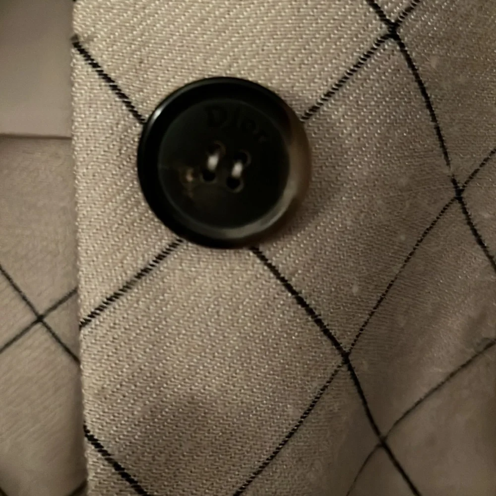 Beautiful jacket perfect for Fall days and chilly nights